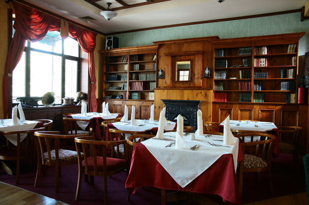The Irish Pub & Restaurant